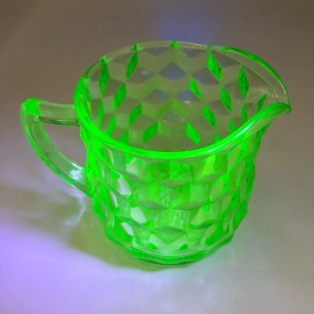 Uranium vintage Jeannette Glass Cubist Creamer